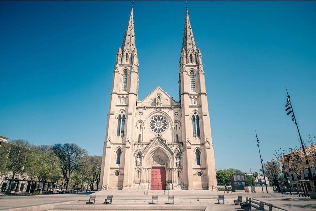 Le Contemporain-2 Chambres-Vue Eglise Saint Paul Nimes Exterior photo